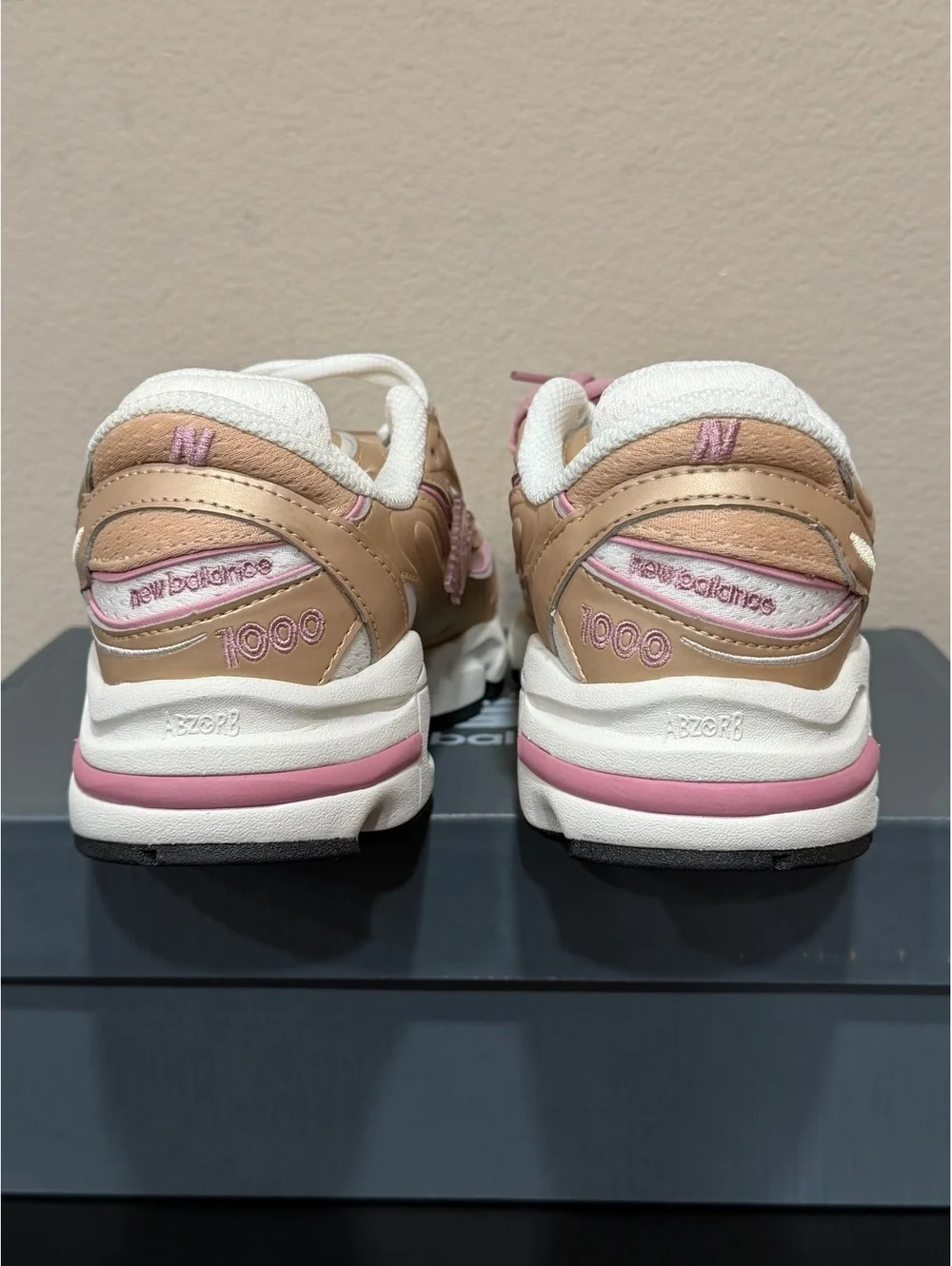 Size 7.5 - New Balance Women’s 1000 “White Gold Pink”